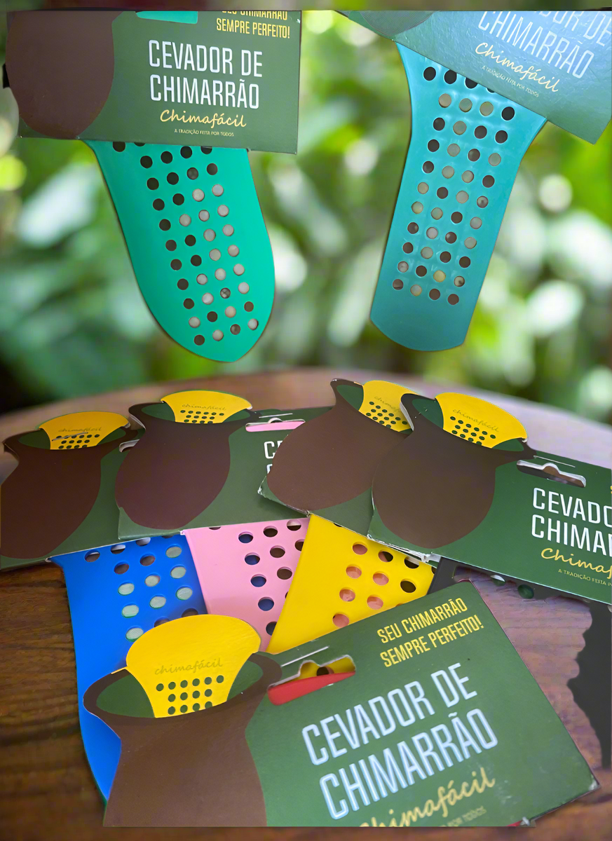Multiple chimafaciles in packaging labeled "Cevador de Chimarrão"