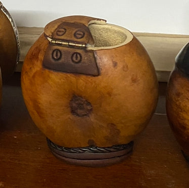 Gajeta (Galleta) Mate Gourd – Uruguayan Style - Artisan Calabash from Brazil